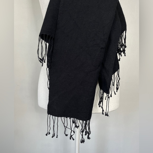 Pashmina Silk Blend Large Tassel Scarf Hand Made in Nepal - Picture 7 of 7